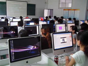 軟件技術專業的兩大主流方向 移動互聯網應用與企業軟件開發